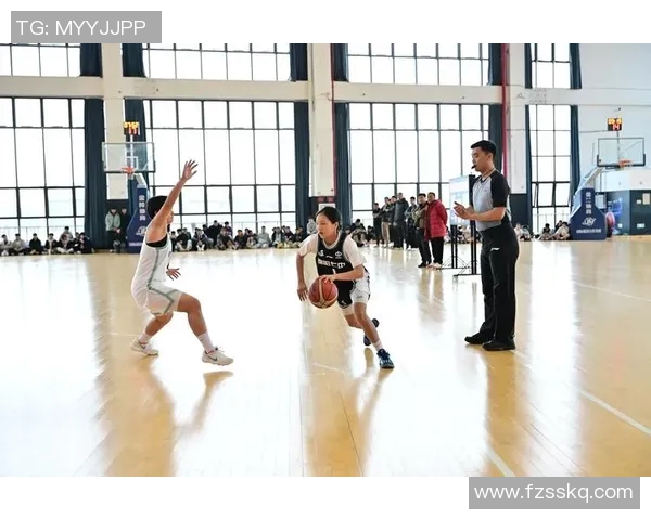 广州篮球队在锦标赛中的默契配合与战术执行分析